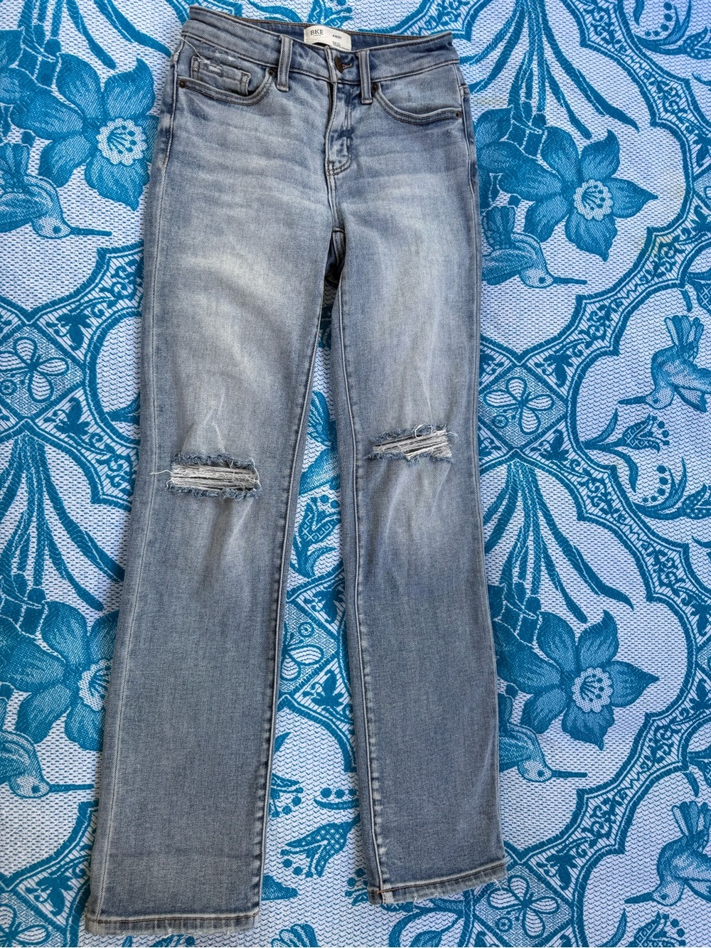 BKE Andi Slim Fit Mid-Rise Cropped Straight Distressed Light Wash Jeans 24x28